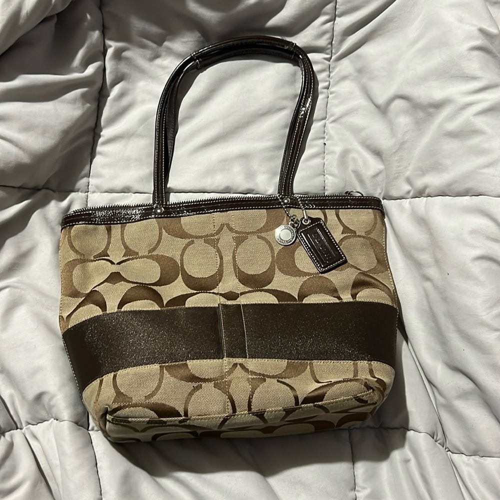 Coach shoulder purse/bag